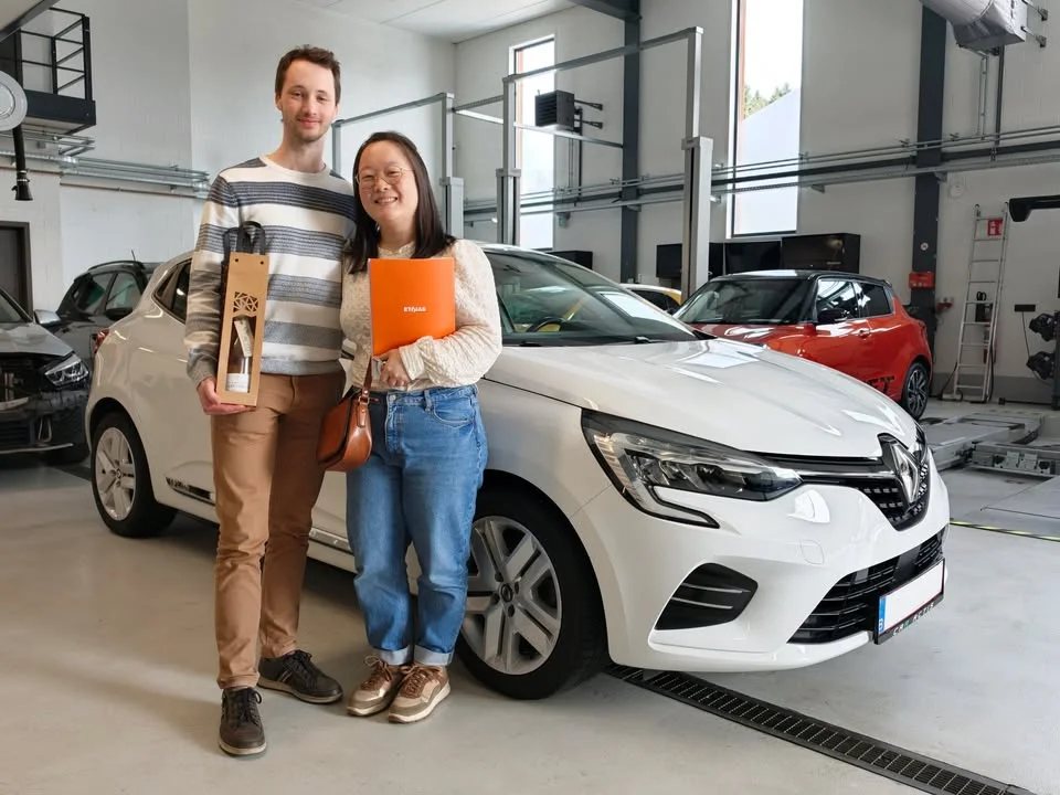 Livraison d'une Renault Clio chez Car Actis